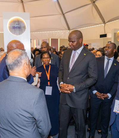 O Presidente da República, Daniel Chapo, visita pavilhão do SEE na 60ª Edição da FACIM 2025